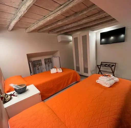 Historic Center, 800 Meters From The Trevi Fontain Апартаменты