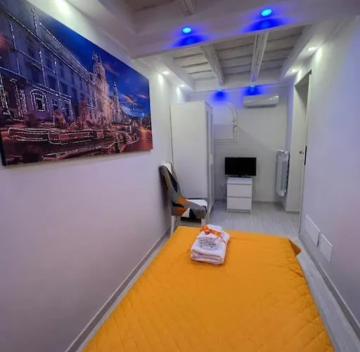 Historic Center, 800 Meters From The Trevi Fontain Апартаменты Рим