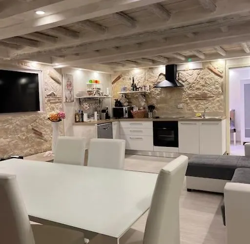 Historic Center, 800 Meters From The Trevi Fontain